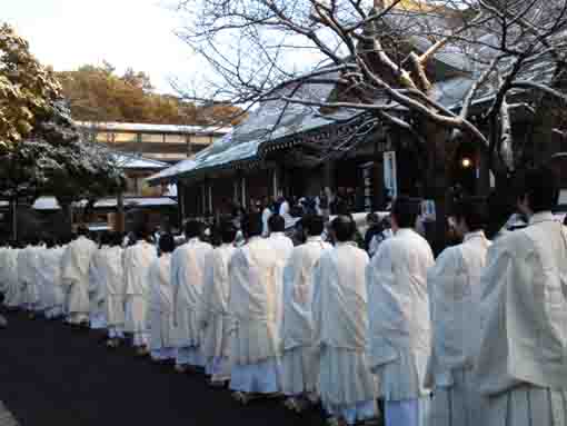 the priests in the asceticism walk to Honin