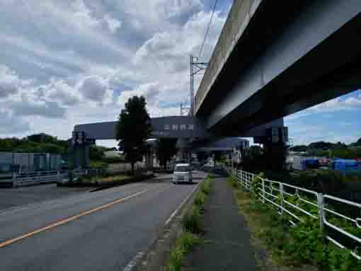 北総線秋山駅近くの高架