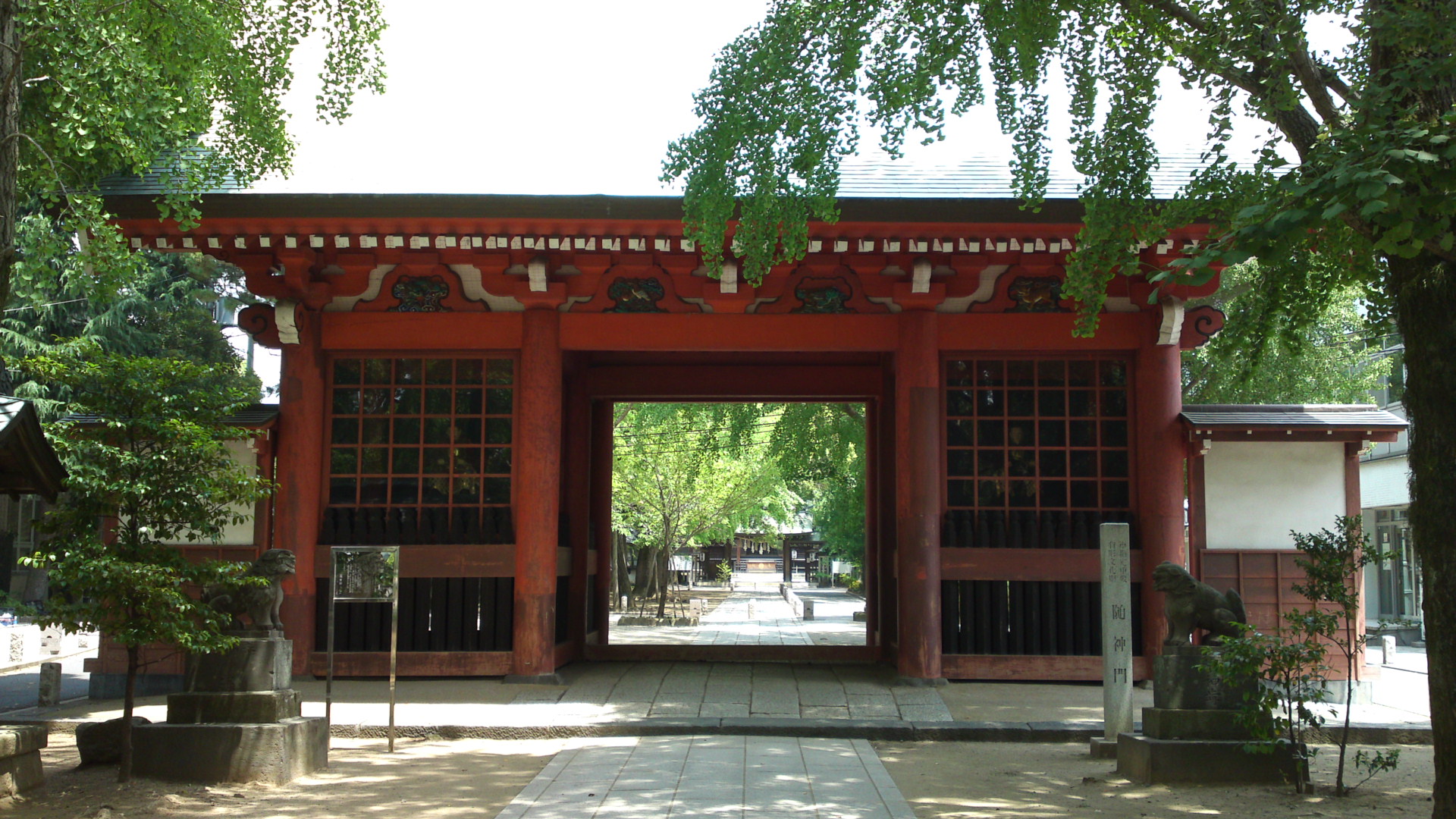 2013年葛飾八幡宮随神門の写真１