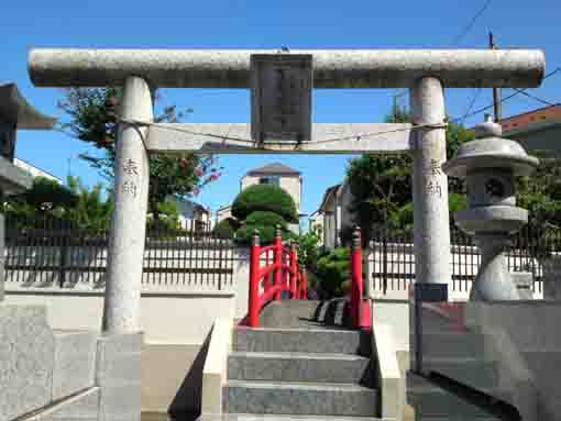 the torii gate of Katsuhime Ryujin Shrine