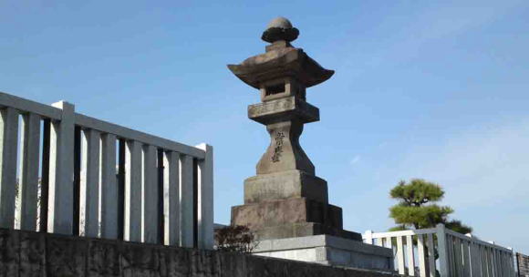 joyato standing at Edogawa river