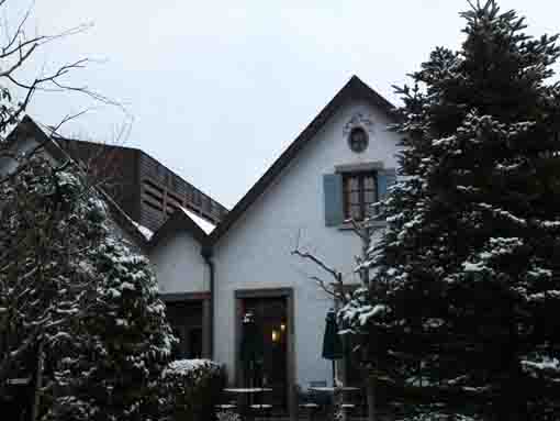 Higashiyama Kaii Memorial Hall in winter