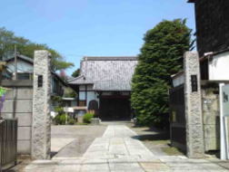 the main hall of Kamaiin Temple