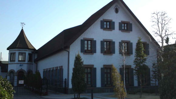 Ichikawa Higashiyama Kaii Memorial Hall