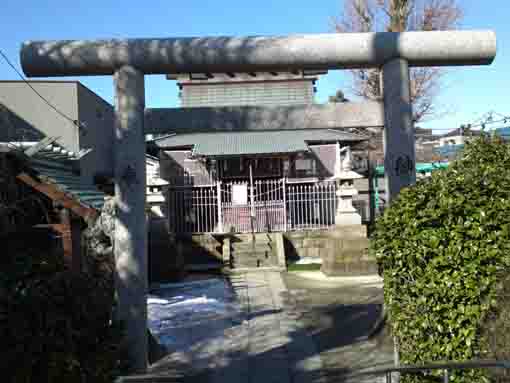 Kumano Jinja Shrine along Edogawa River