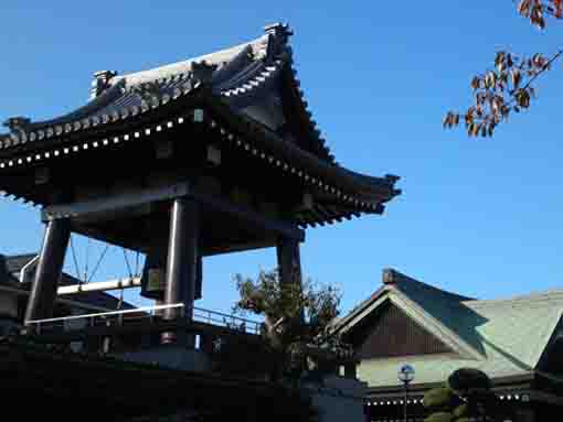 the bell tower in Barakisan Myogyoji