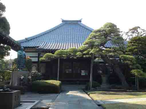 the main hall of Kontosan Myokakuji