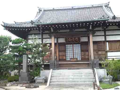 the main hall of Jokosan Myorenji