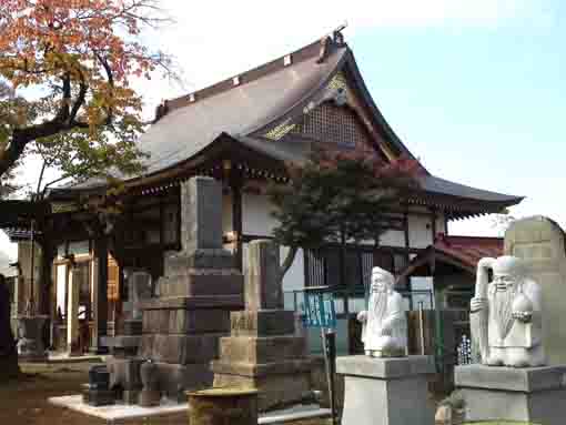Shichifukujin and the main hall