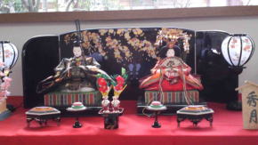 hina dolls in Hokekyo-ji Temple