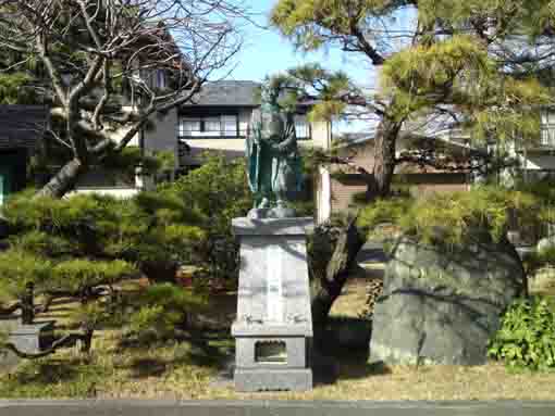 the statue of the Founder Honen in Seikoji
