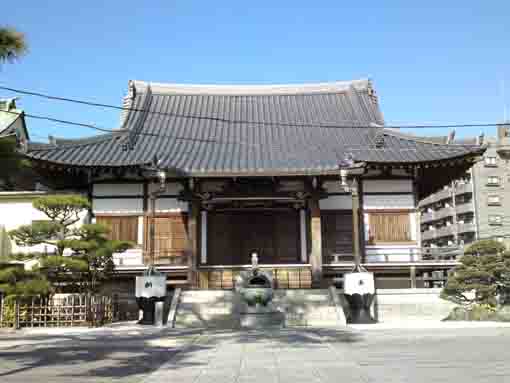the main hall of Shokakuji