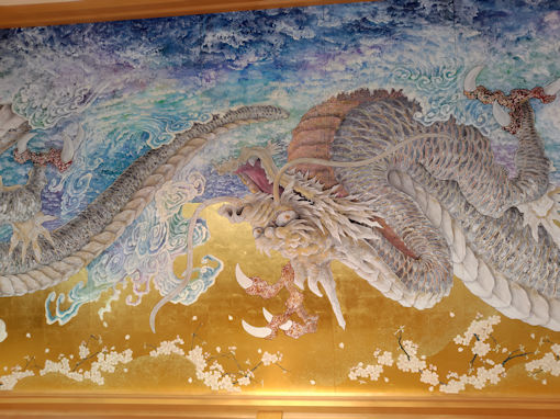 桜の霊場妙正寺天井画「白龍新桜波図」