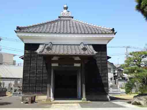 the rotating sutra repository in Tokuganji