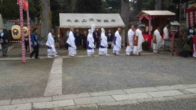 Tori-no-ichi in Hokekyo-ji